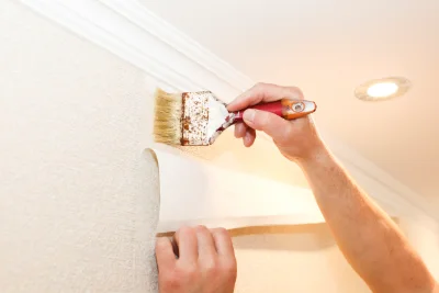 Pose de papier peint à Jeu-Maloches — revêtements muraux et toiles de verre